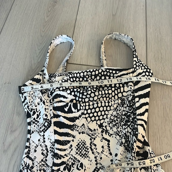 ⭐️Calvin Klein Snake Print Swimwear, Size 6, Excellent Support & Condition - Picture 8 of 10
